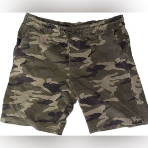 Green Camouflage Mossimo drawstring Large shorts. 100% cotton. Very comfy